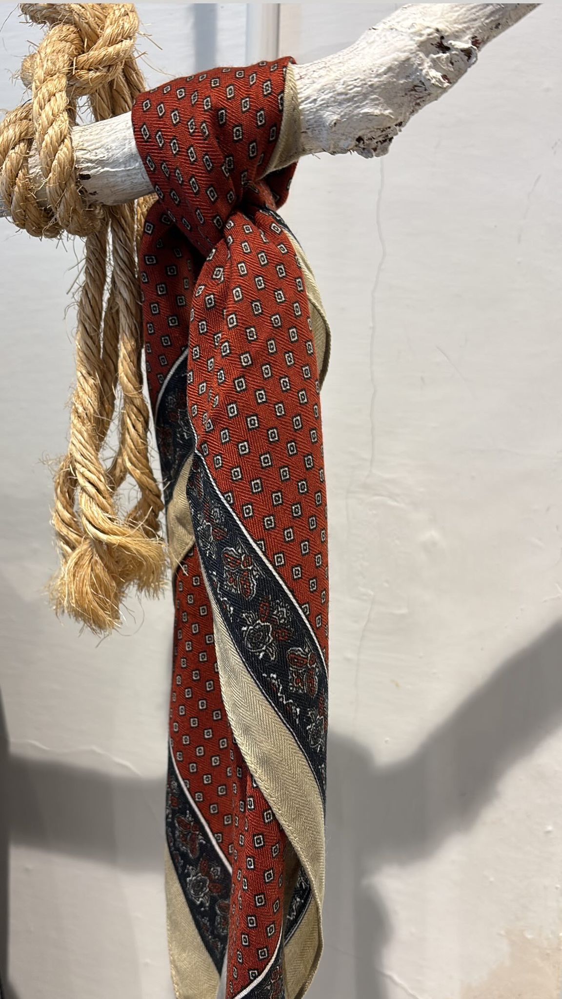 BANDANA ESTAMPADO CORBATERO