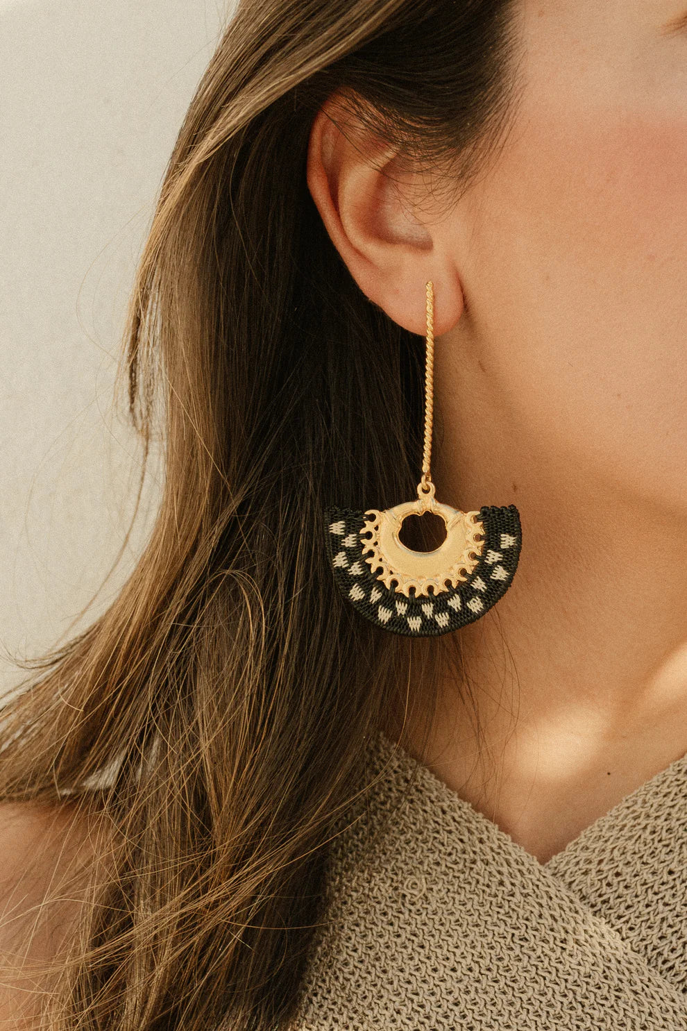 PENDIENTES CATALINA BLANCO Y NEGRO