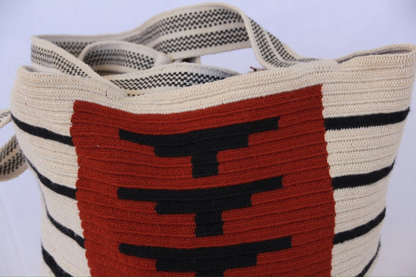 BOLSO WAYUU TÓTEM VALVANERA M