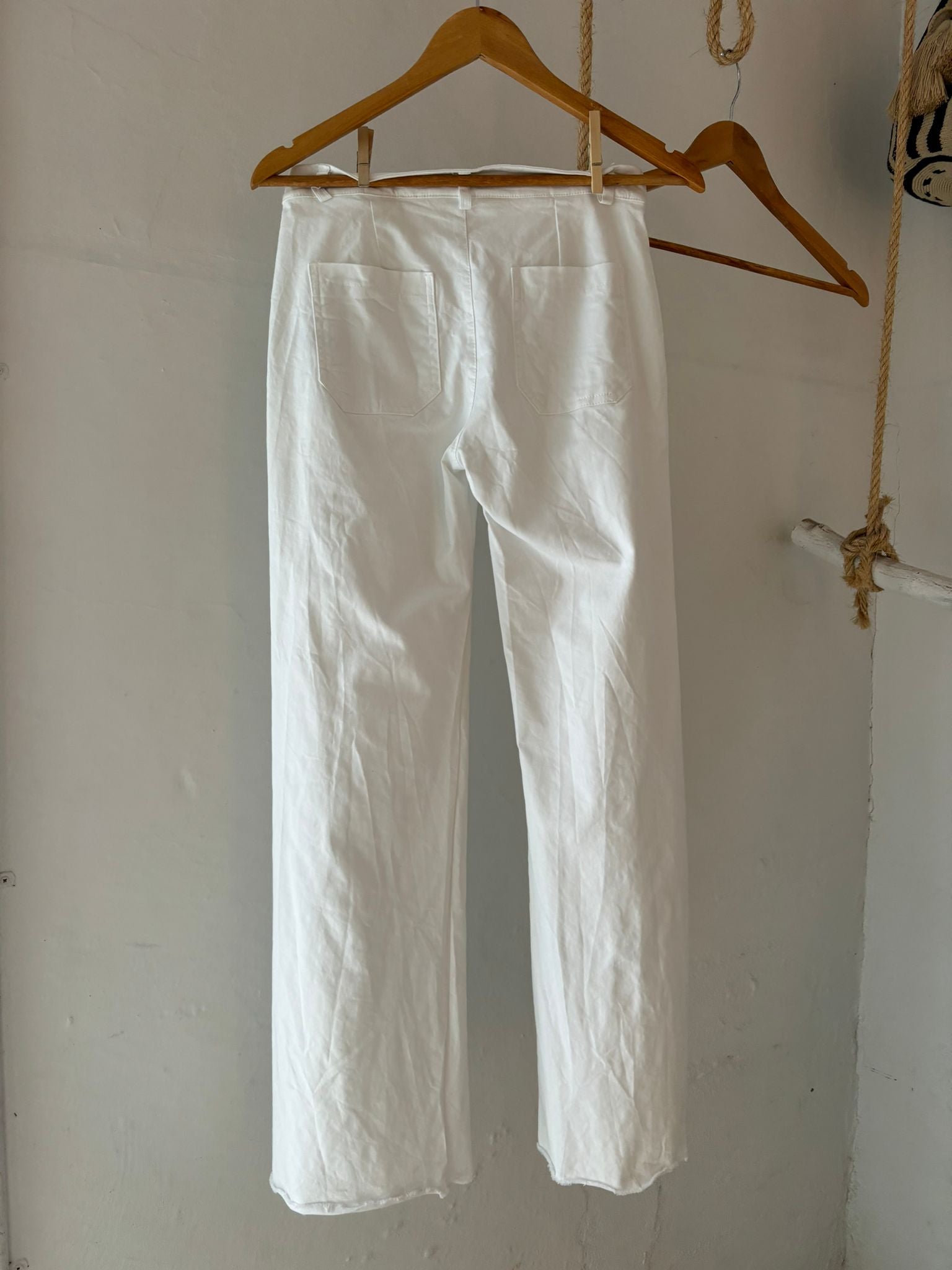 PANTALON BLANCO BASICO 4 BOLSILLOS