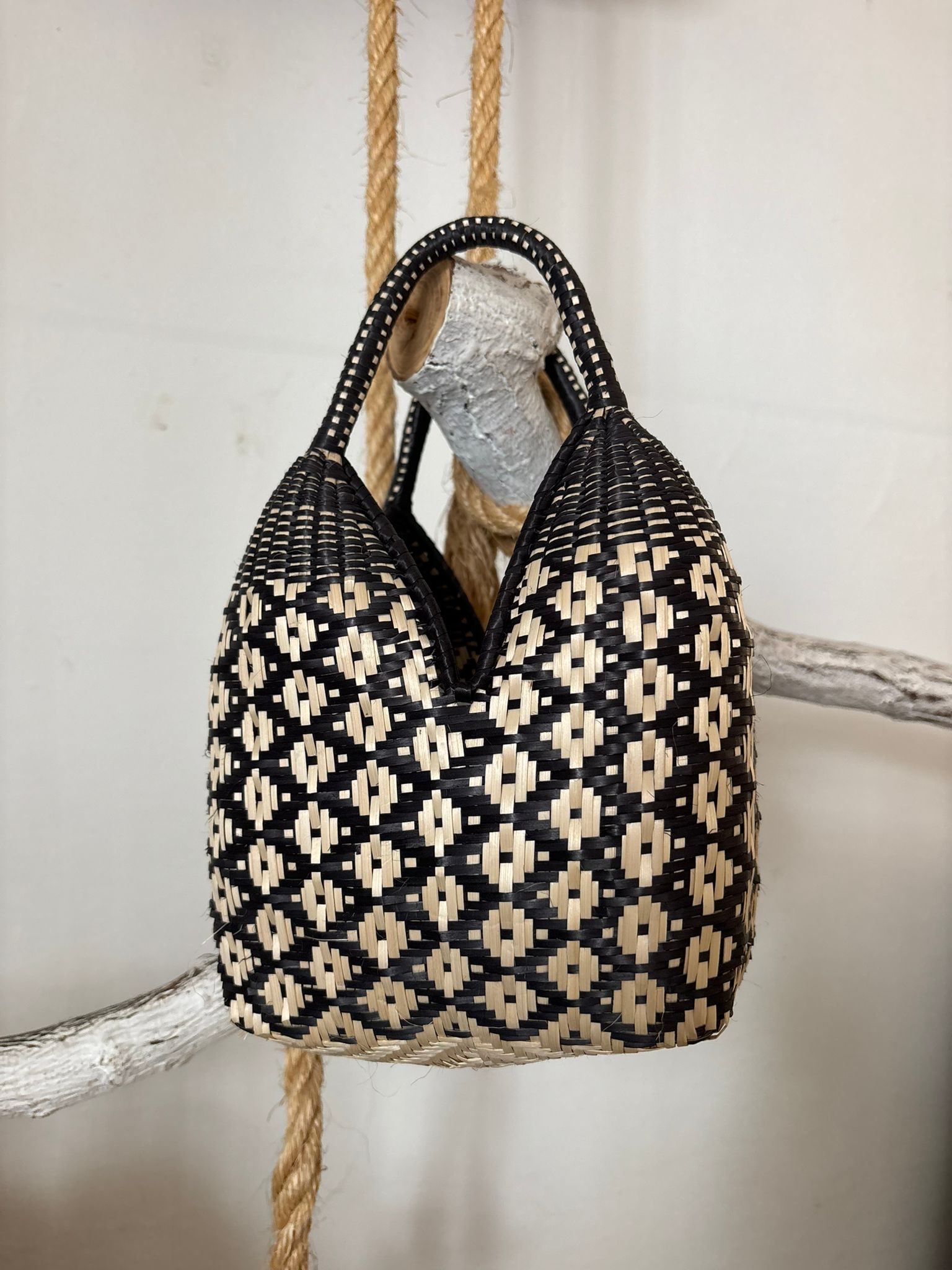 BOLSO MARCELA BEIGE Y NEGRO